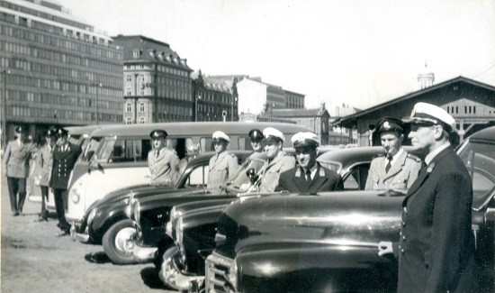 Tullin auto-osasto Helsingin Eteläsatamassa vuonna 1958.
